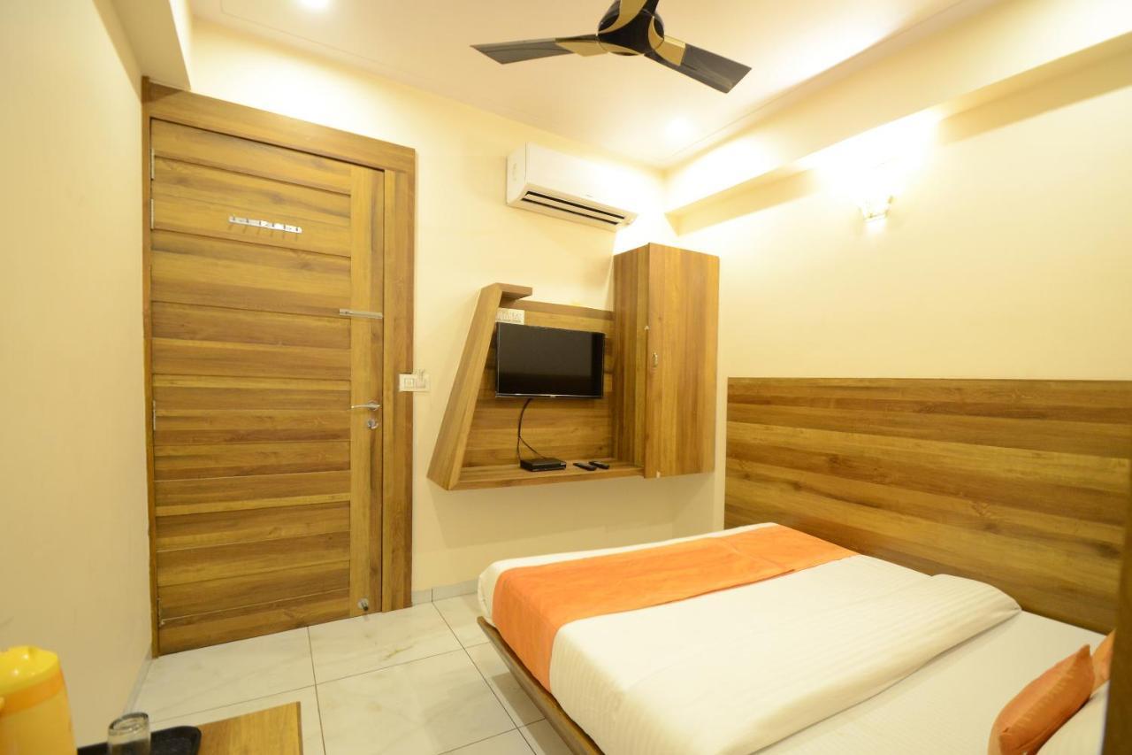 Hotel Metro Джайпур Екстериор снимка